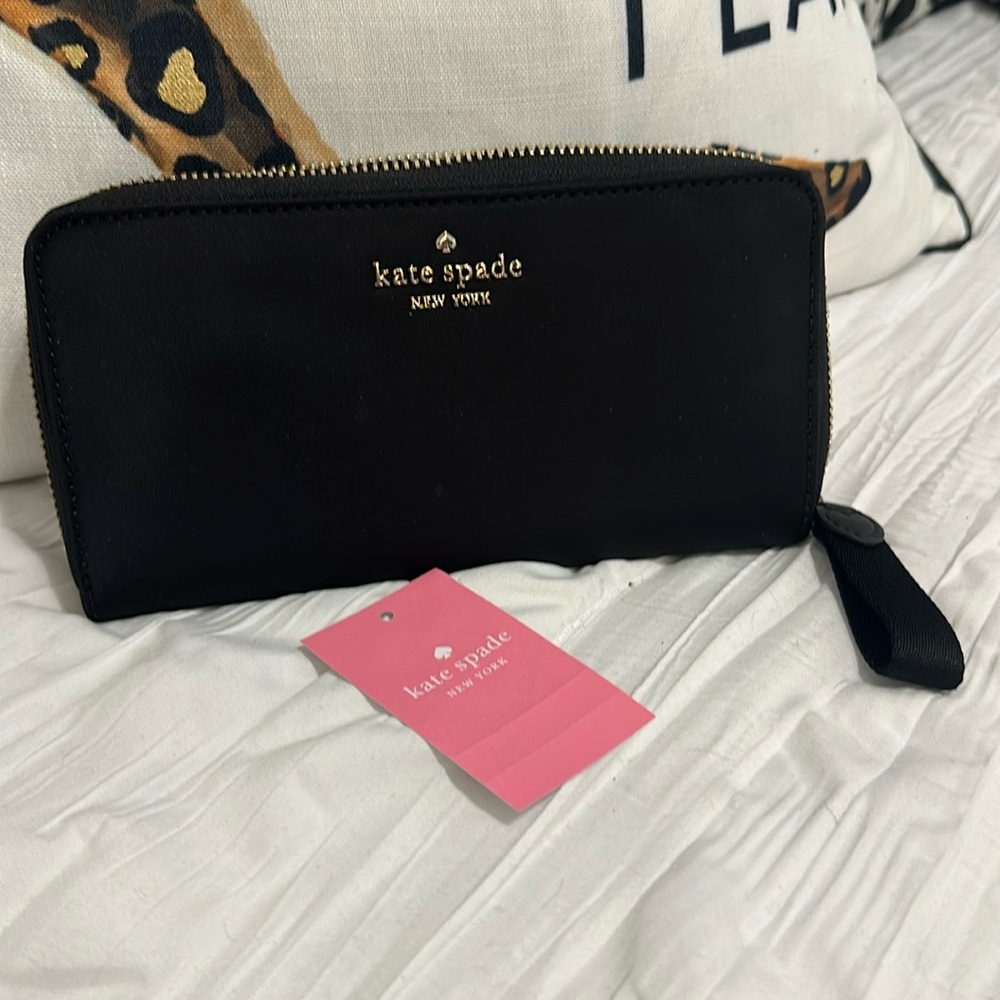 New with tags, Kate Spade wristlet wallet black